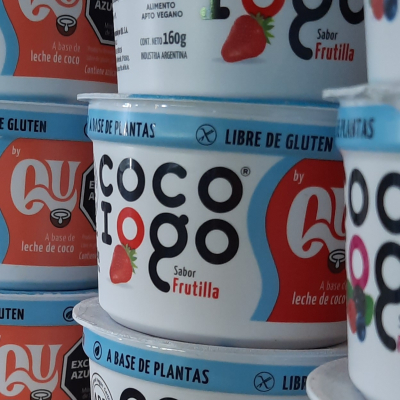 Yogur coco iogo de frutilla sin azucar sin tacc