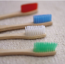 Cepillo de dientes de bambú