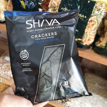 Crackers carbon vegetal